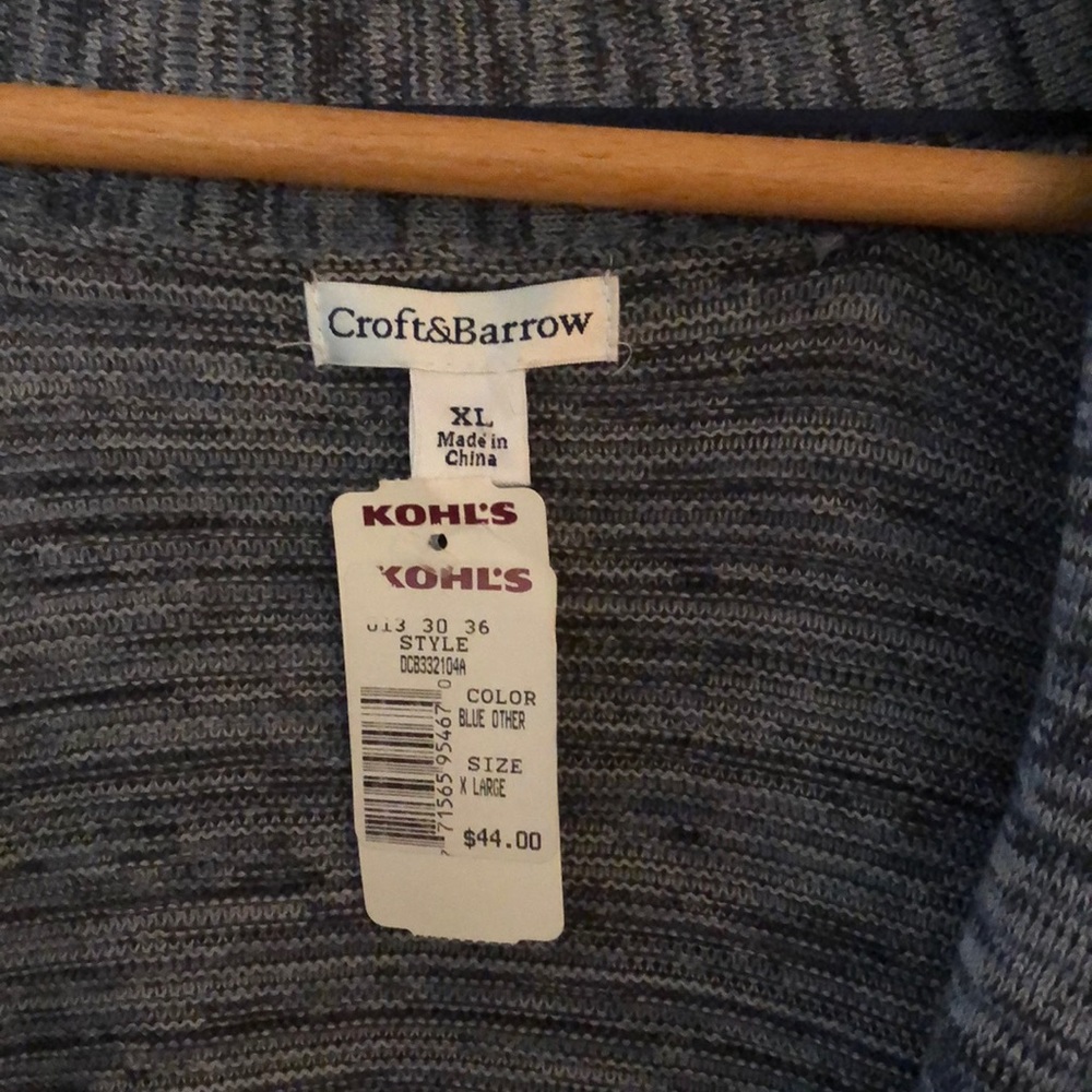 Sweater - Picture 3 of 3